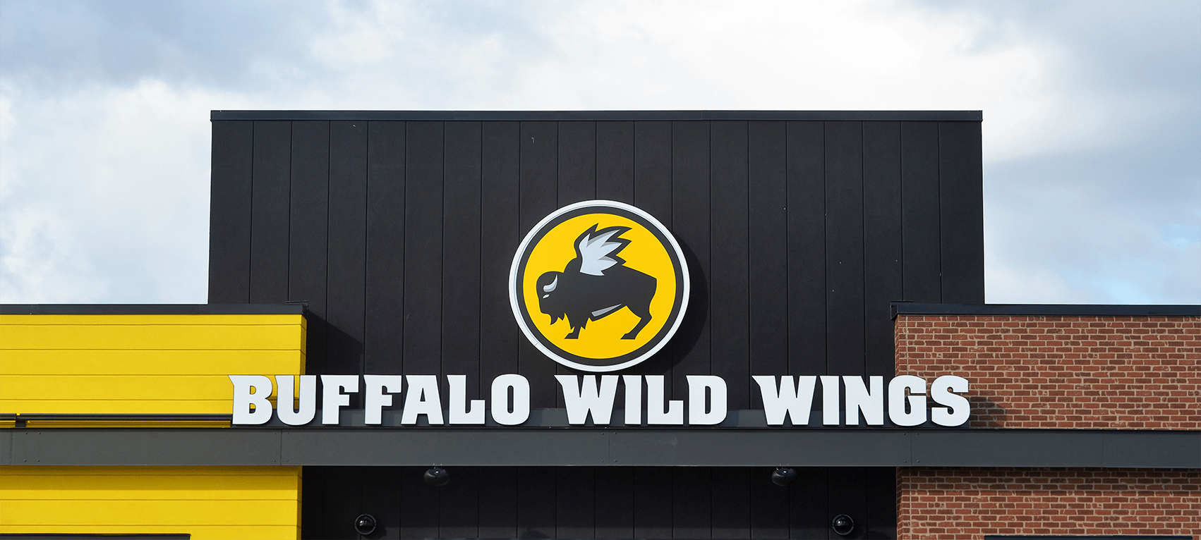 Buffalo Wild Wings Introduces Sports Betting Promo | GambleOnline
