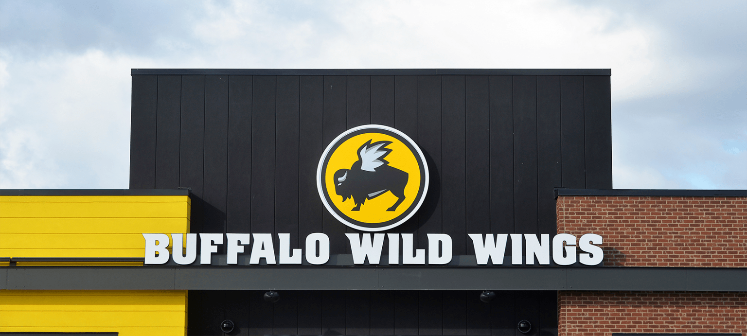 buffalo wild wings storefront