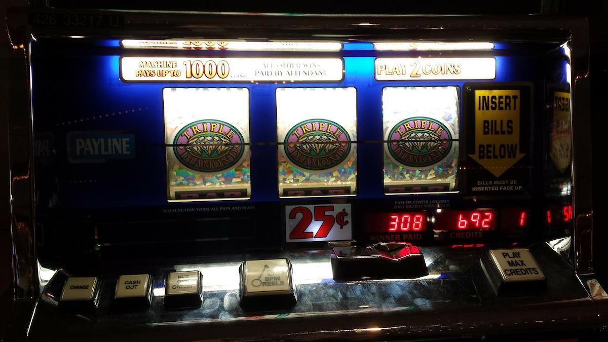 mechanical slot machine